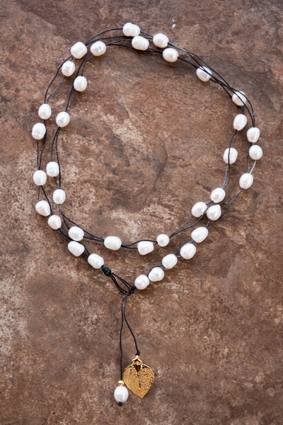 Lariat style necklace with freshwater pearls